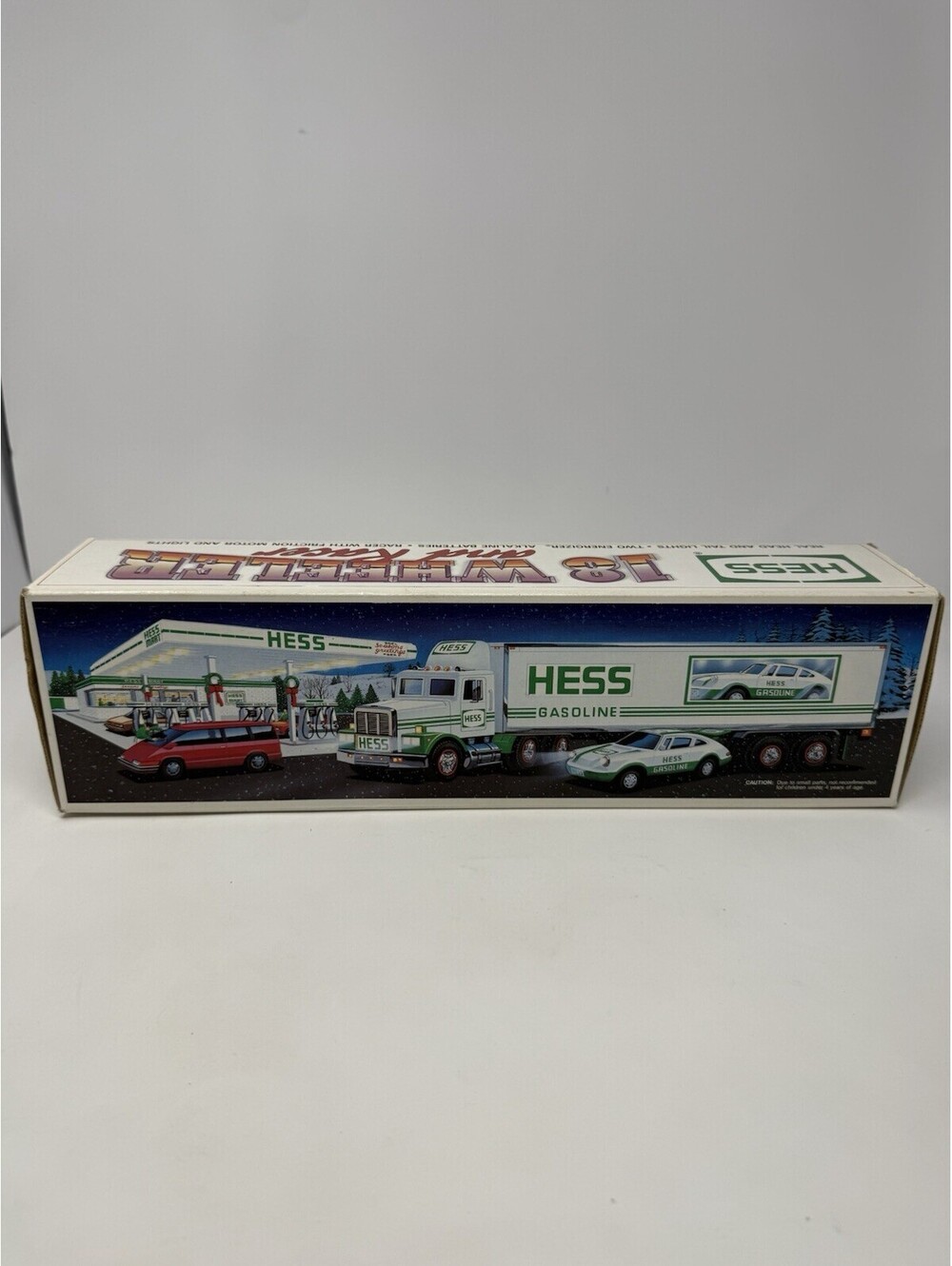 HESS 1992 18 WHEELER  TOY TRUCK AND RACER With The Original Box